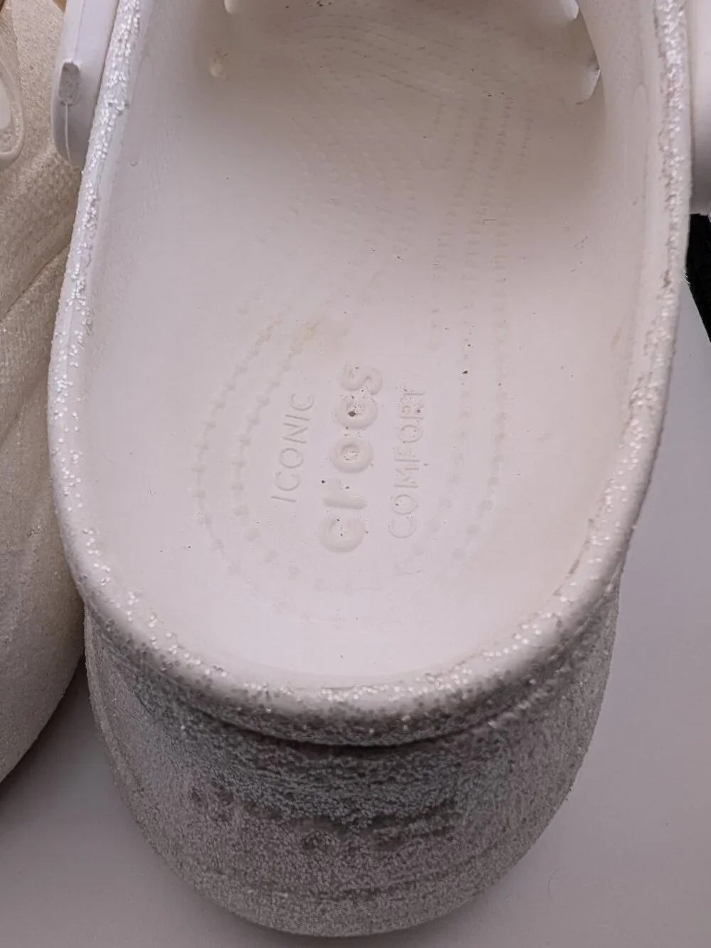 CROCS gold spike